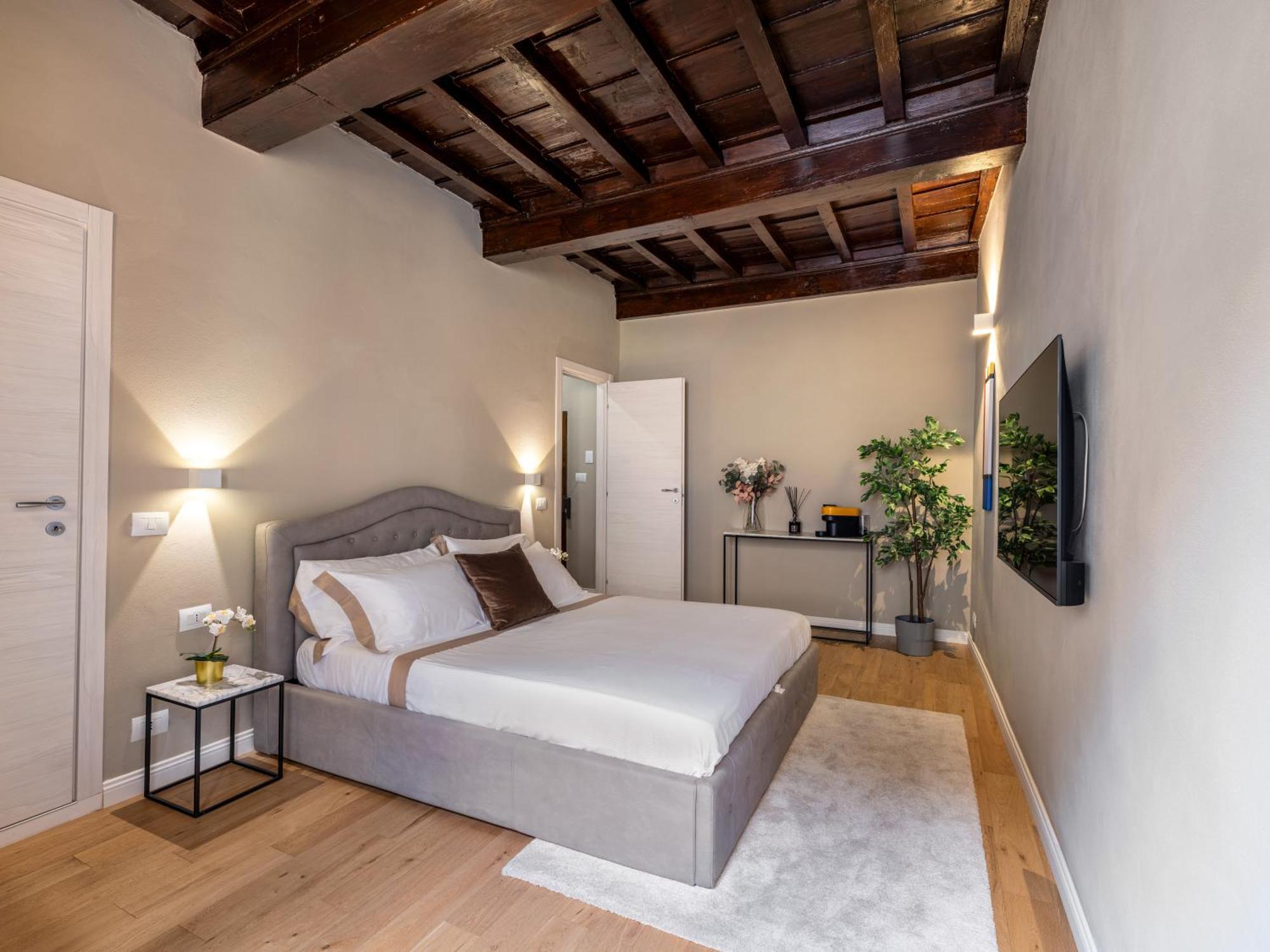 Santa Croce Luxury Suite - Dolcevita Holiday Florença Exterior foto